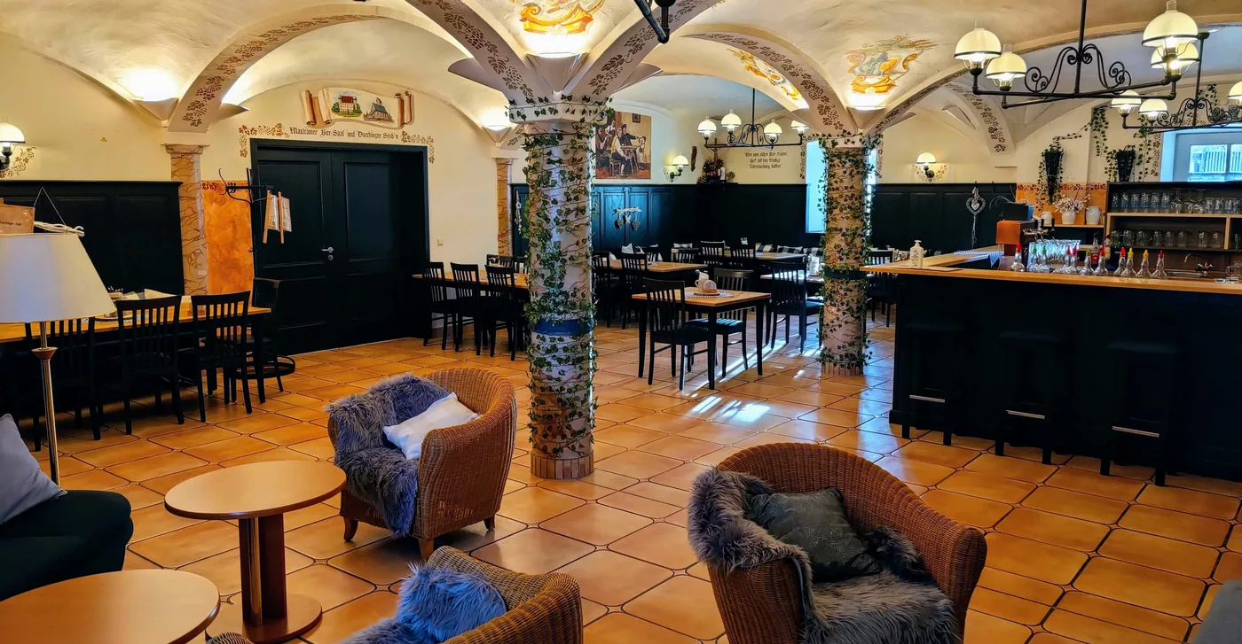 Lounge und Aufenthaltsbereich im Darchinger Hof